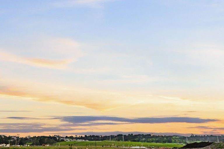 Photo of property in 83 Tarapuka Road, Westgate, Auckland, 0814