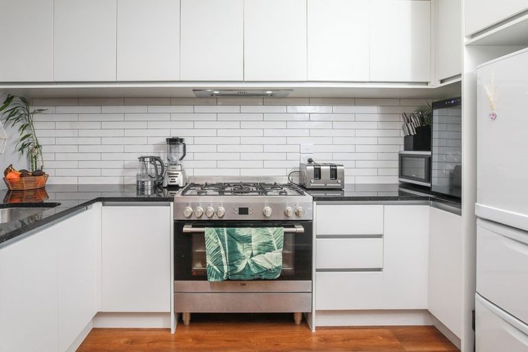 Photo of property in 39u2 Norton Road, Frankton, Hamilton, 3204