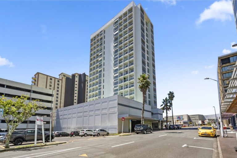 Photo of property in 301/17 Osterley Way, Manukau, Auckland, 2104