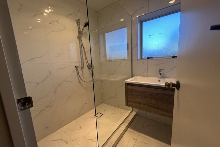 Photo of property in 1/25 Glenlea Place, Flat Bush, Auckland, 2019