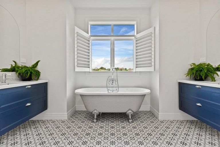 Photo of property in 21 Diamond Lane, Riverhead, 0793