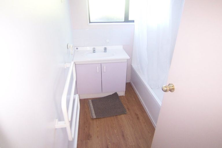 Photo of property in 118 Springs Road, Hornby, Christchurch, 8042