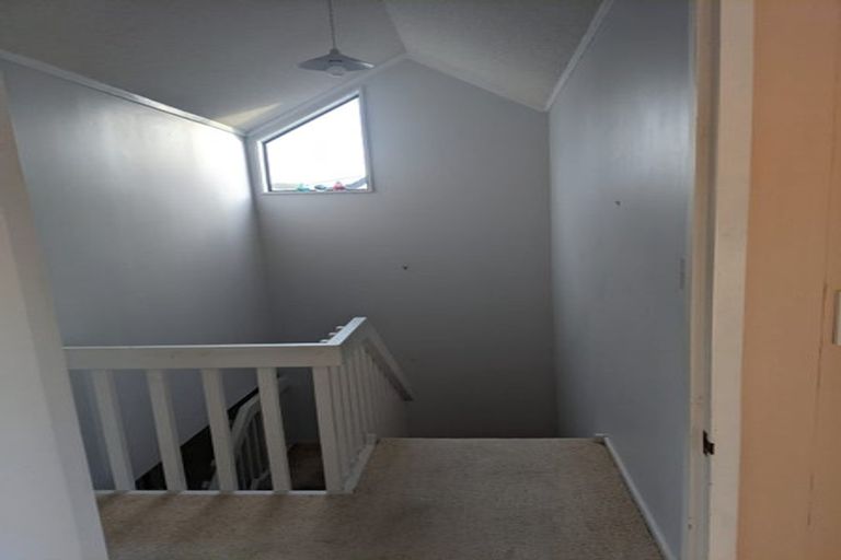 Photo of property in 2/9 Mana Esplanade, Paremata, Porirua, 5026