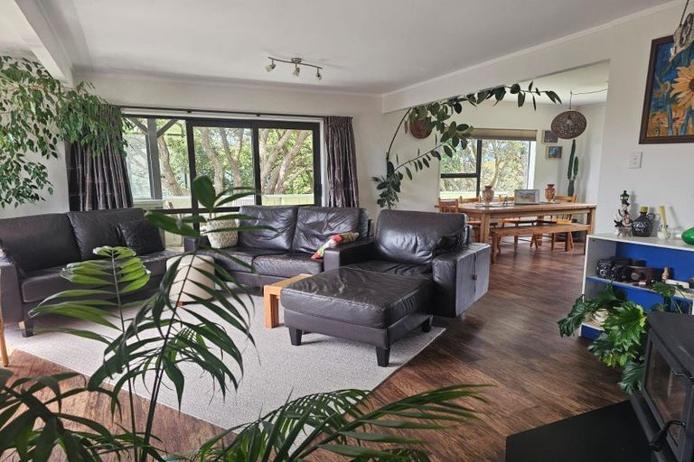 Photo of property in 81 Renown Road, Raumati South, Paraparaumu, 5032
