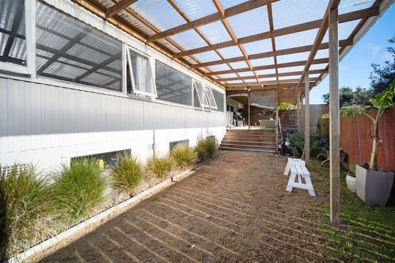 Photo of property in 304 Massey Road, Mangere East, Auckland, 2024