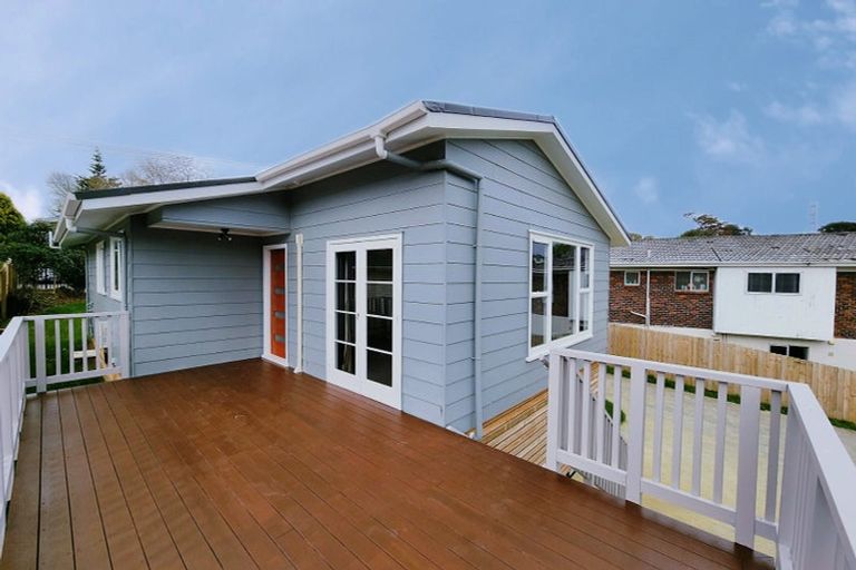Photo of property in 57 Mcclintock Road, Massey, Auckland, 0614