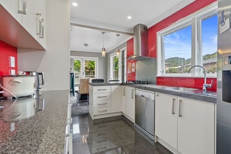 Photo of property in 10 Manutuke Street, Wainuiomata, Lower Hutt, 5014