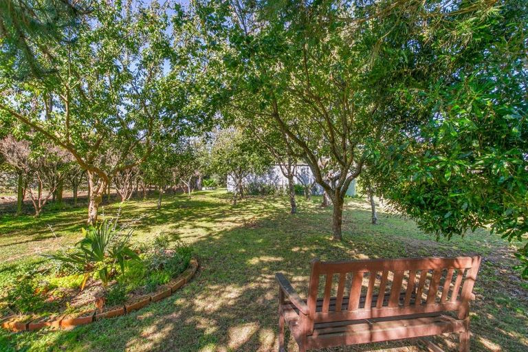 Photo of property in 182 Muhunoa West Road, Ohau, Levin, 5570