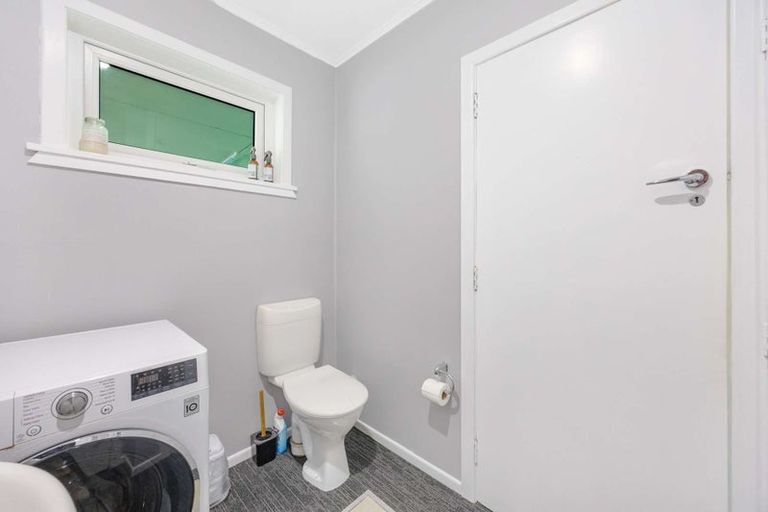 Photo of property in 13 Stratton Street, Normandale, Lower Hutt, 5010
