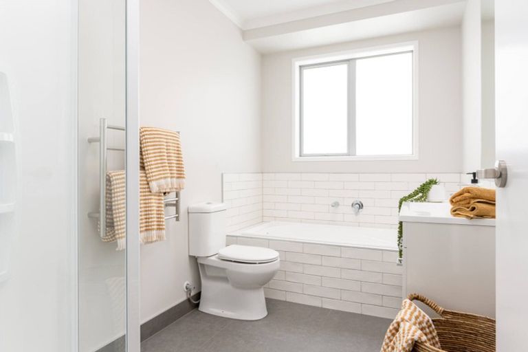 Photo of property in 8 Lewann Lane, Helensville, 0800