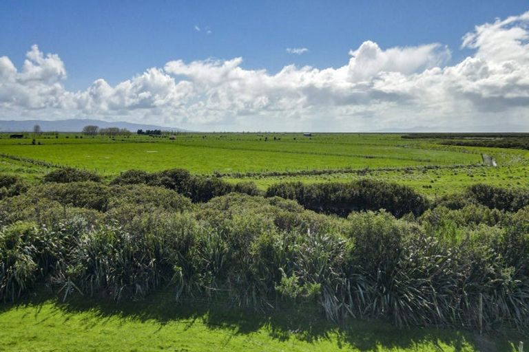 Photo of property in 619 State Highway 25, Waitakaruru, Ngatea, 3576