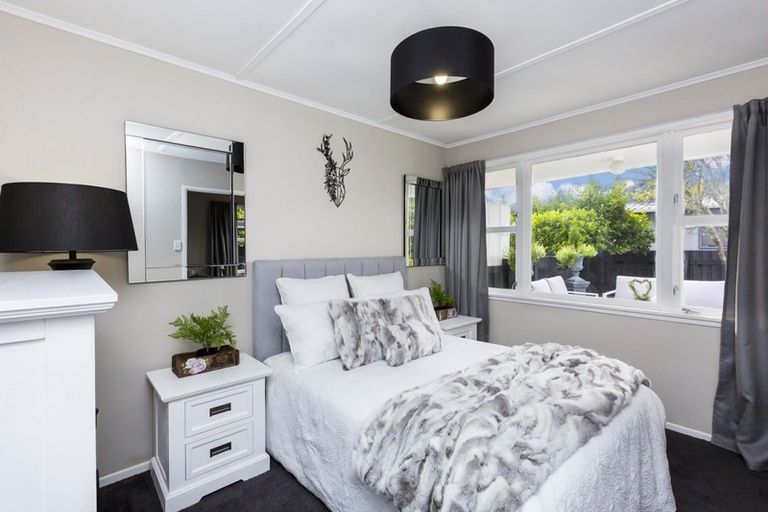 Photo of property in 2/504 Fergusson Drive, Trentham, Upper Hutt, 5018