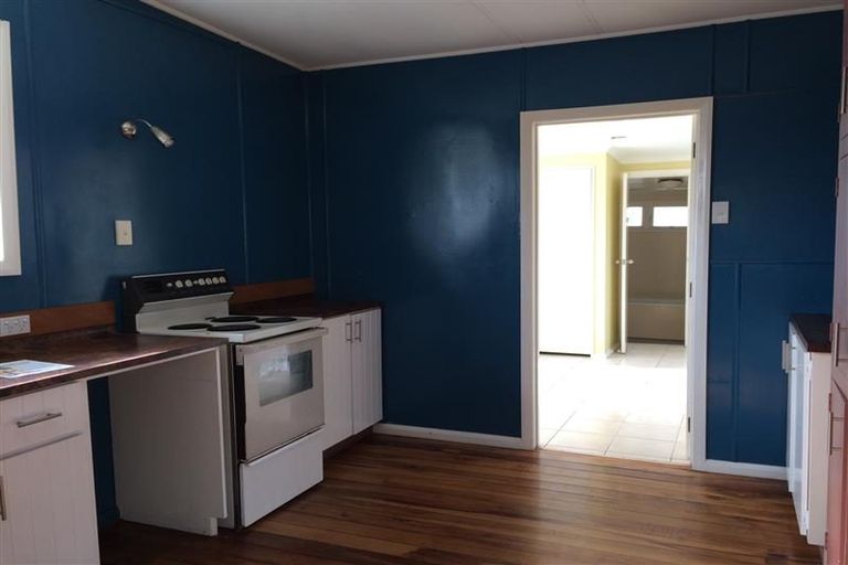 Photo of property in 5 Marine Parade South, Foxton Beach, Foxton, 4815