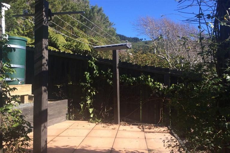 Photo of property in 41 Larsen Crescent, Tawa, Wellington, 5028