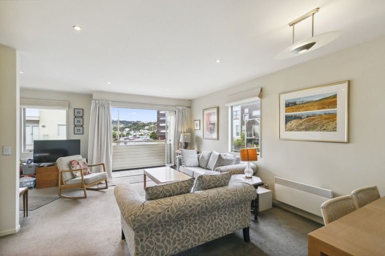 Photo of property in Marrakech Cafe, 83/305 Evans Bay Parade, Hataitai, Wellington, 6021