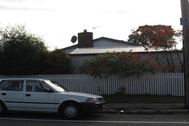 Photo of property in 40 Sawyers Arms Road, Northcote, Christchurch, 8052