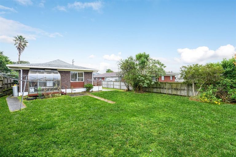 Photo of property in 69 Hepburn Road, Glendene, Auckland, 0602
