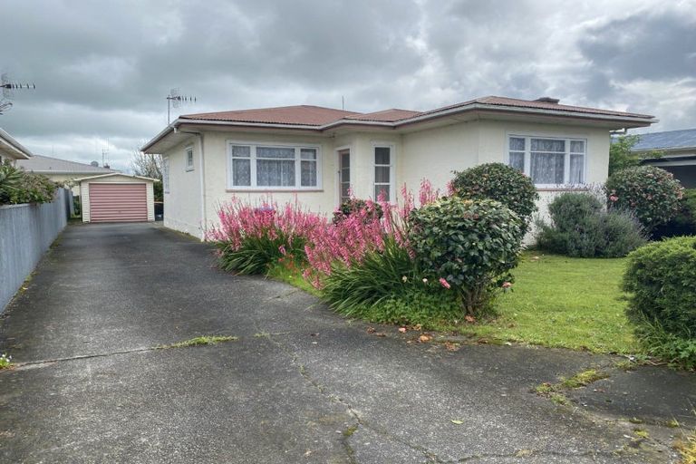 Photo of property in 85 Featherston Street, Takaro, Palmerston North, 4412