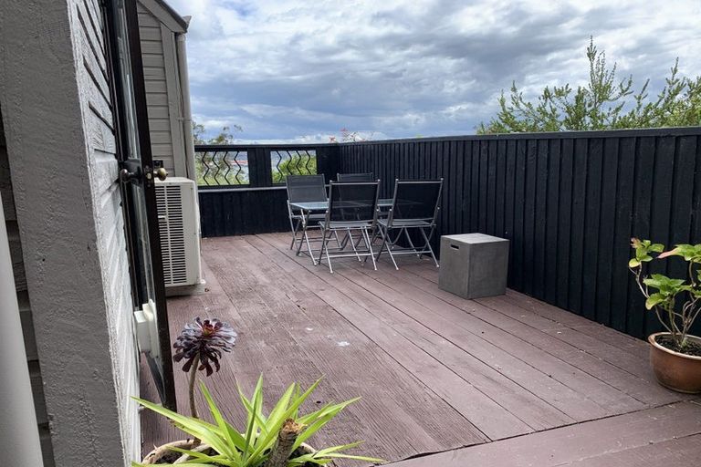 Photo of property in 1a Glengyle Street, Vauxhall, Dunedin, 9013
