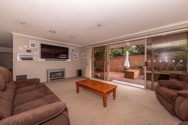 Photo of property in 42 Peel Street, Westport, 7825