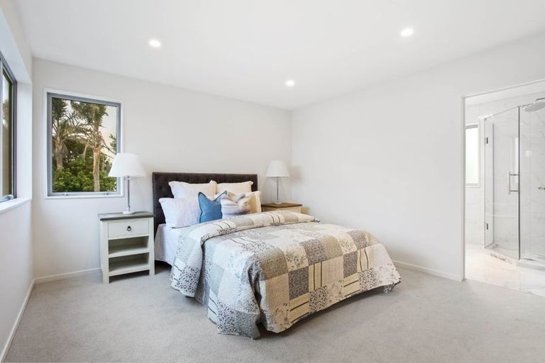 Photo of property in 39b Sorrel Crescent, Bucklands Beach, Auckland, 2012