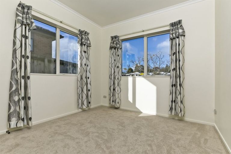 Photo of property in 16 Jezero Drive, Massey, Auckland, 0614
