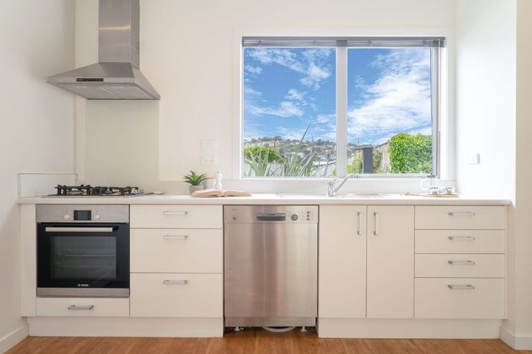 Photo of property in 32u8 Dr Taylor Terrace, Johnsonville, Wellington, 6037