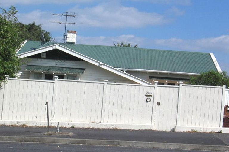 Photo of property in 3/24 Mahara Avenue, Birkenhead, Auckland, 0626