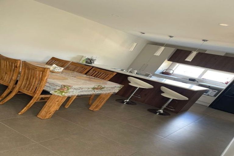 Photo of property in 6b Kent Road, Manurewa, Auckland, 2102