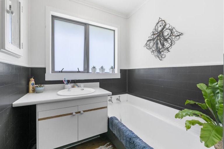 Photo of property in 415 Kirihau Road, Koru, New Plymouth, 4374