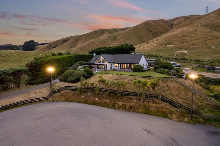 Photo of property in 830 Ohariu Valley Road, Ohariu, Wellington, 6037
