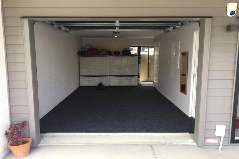 Photo of property in 37 Liquidambar Drive, Hobsonville, Auckland, 0616