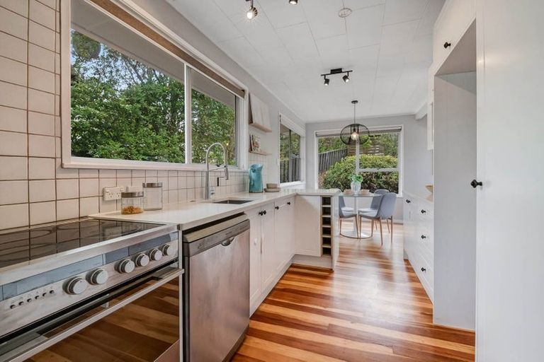 Photo of property in 14 Orton Street, Glenfield, Auckland, 0627