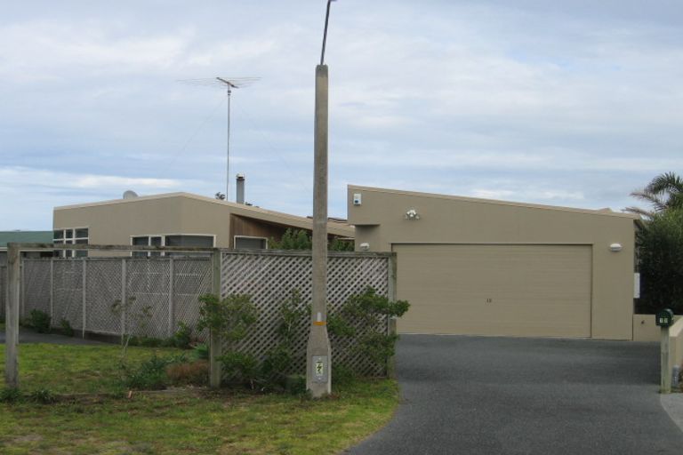 Photo of property in 12 The Southern Isle, Omaha, 0986