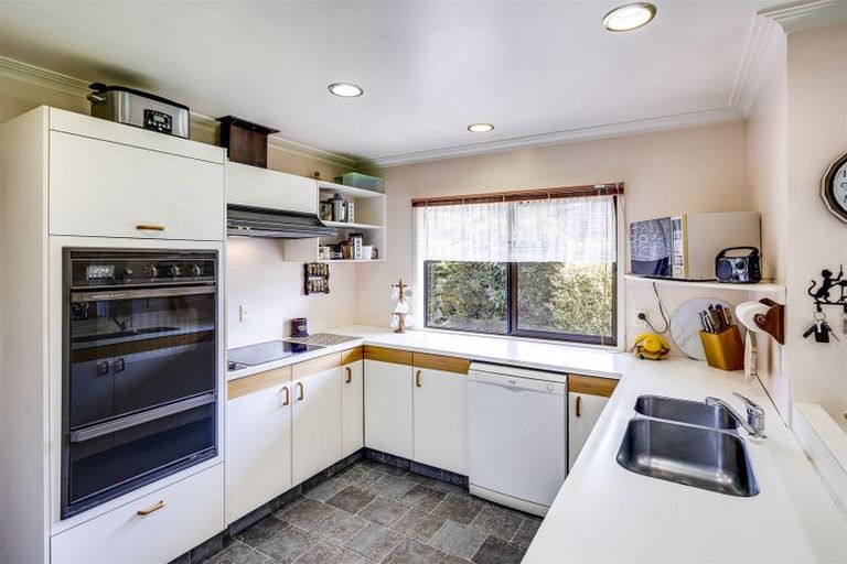 Photo of property in 32 Kotuku Place, Taradale, Napier, 4112