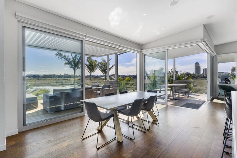 Photo of property in 53 Walter Street, Hauraki, Auckland, 0622