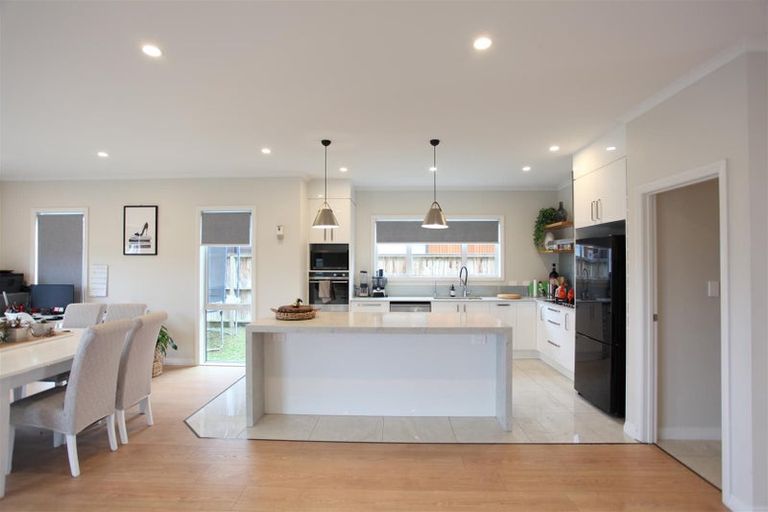 Photo of property in 61 Bayvista Drive, Karaka, Papakura, 2113