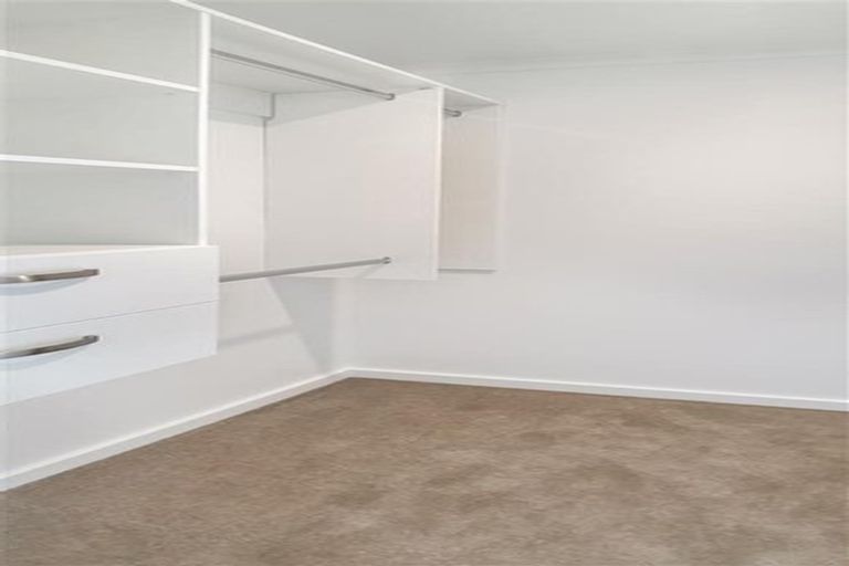 Photo of property in 9 Hudson Bay Road, Hobsonville, Auckland, 0616