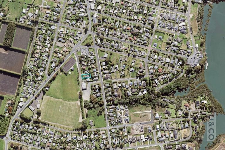 Photo of property in 15 Edward Street, Riverhead, 0820