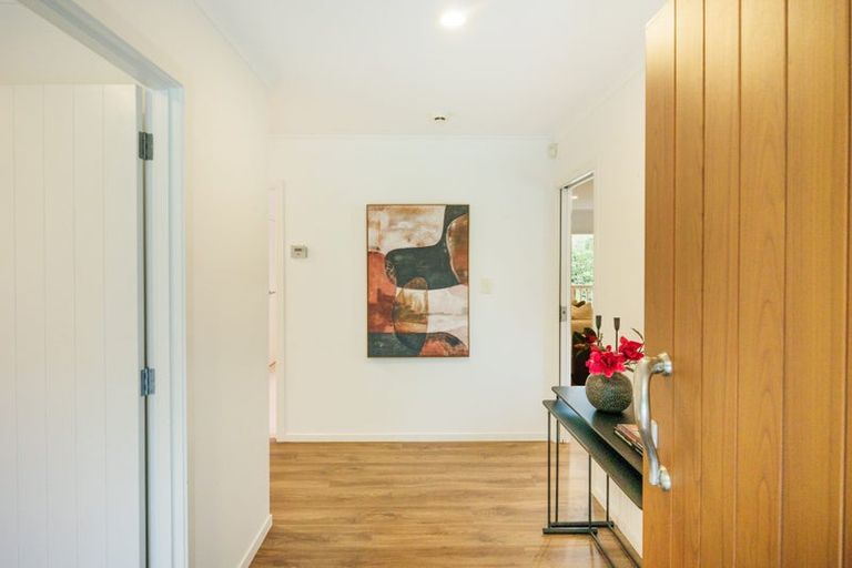 Photo of property in 35 Oram Drive, Turitea, Palmerston North, 4472