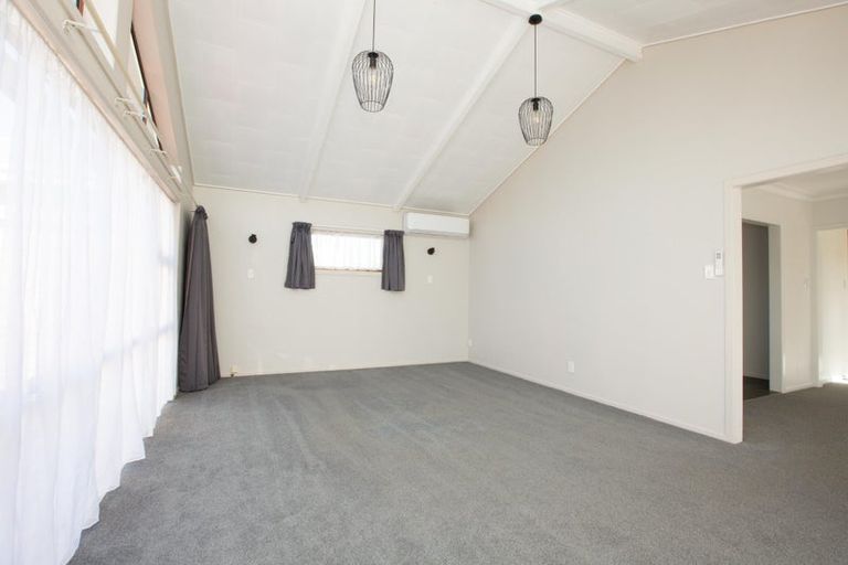 Photo of property in 24 Forest Lake Road, Forest Lake, Hamilton, 3200