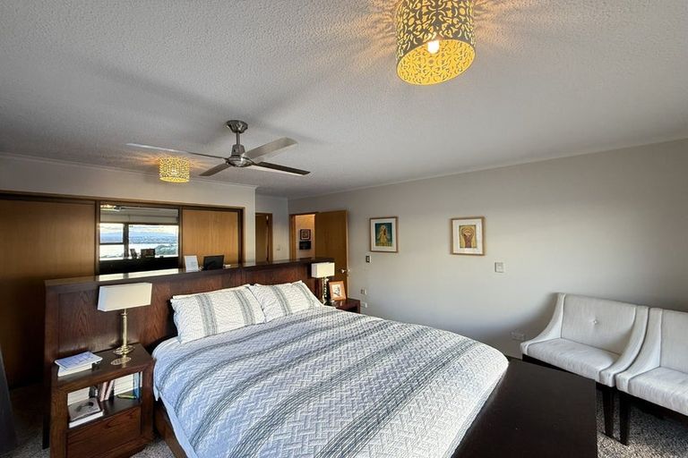 Photo of property in 1/56 Balmoral Lane, Redcliffs, Christchurch, 8081