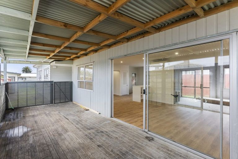 Photo of property in 32 Idlewild Avenue, Mangere, Auckland, 2022