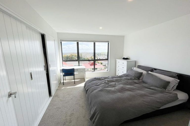 Photo of property in 4/60 Highland Drive, Highland Park, Auckland, 2010