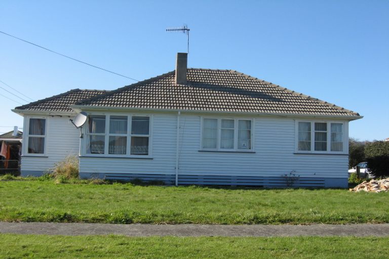 Photo of property in 48 Goldsmith Crescent, Levin, 5510