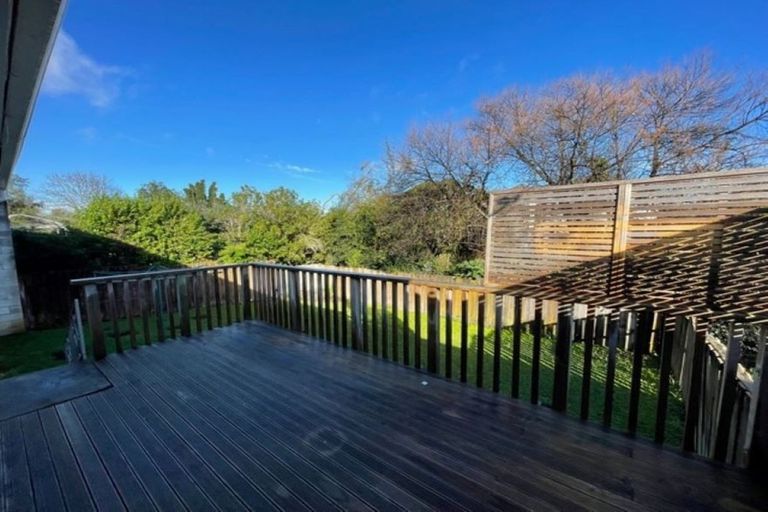 Photo of property in 2/63 Archmillen Avenue, Pakuranga Heights, Auckland, 2010
