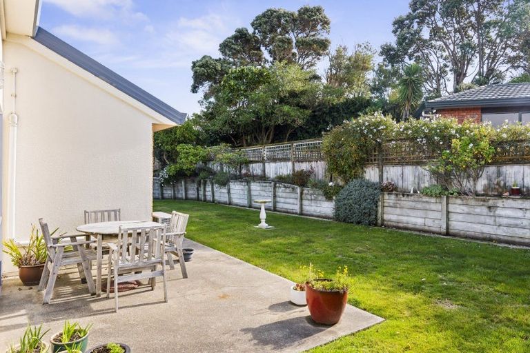 Photo of property in 18 Sunburst Court, Paraparaumu Beach, Paraparaumu, 5032