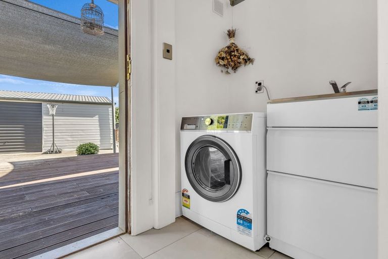 Photo of property in 1106 Caroline Road, Mayfair, Hastings, 4122