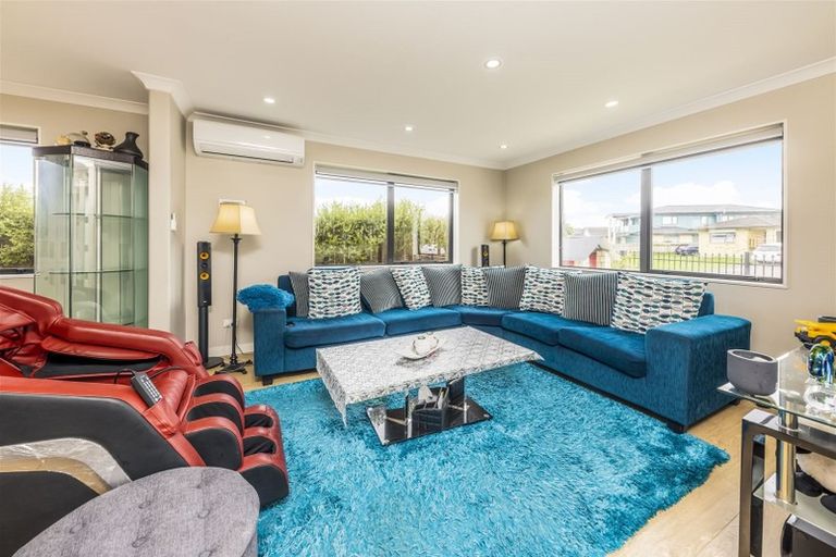 Photo of property in 87 Naylors Drive, Mangere, Auckland, 2022