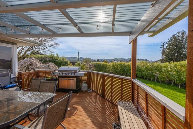 Photo of property in 15 Kauri Street, Taradale, Napier, 4112